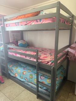 Twin triple kids bunk bed