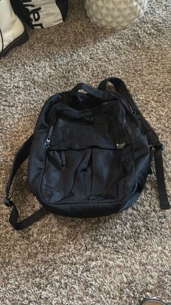 Black lulu lemon backpack