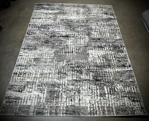 6.6 X9 Gray Area Rug