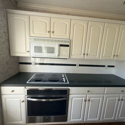 Complete Kitchen Cabinets 