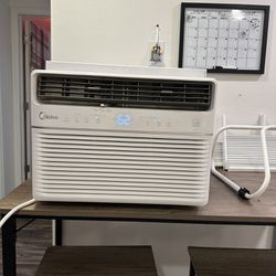 Midea 12000 BTu Air Conditioner 
