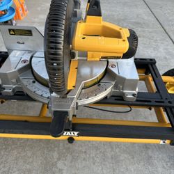 Dewalt Compound Miter Saw 