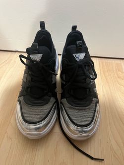 Guess USA Shoes Size 8.5
