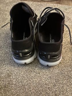 Black  and silver ua  Speedform Gemini size 8 in men
