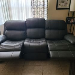 RECLINING COUCH