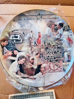 This is a 10 1/4 inch diameter collector plate titled "Tribute to City of Hope," featuring artwork by Barry Leighton-Jones.