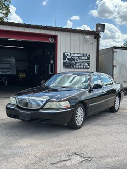2003 Lincoln town car signature