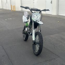 Brand New Dirt Bike 