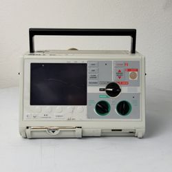 ZOLL M Series Defibrillator / Monitor / Pacer w/ Recorder/Printer (Powers On)