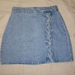 Small Woman Skirt 