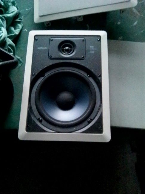 Polk Audio RC85i Pair 8" 2- Way In Wall Speakers