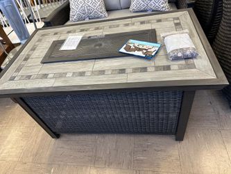 Agio Conway 5 Piece Woven Deep Seating Fire Pit Set ADO CST 10002 Used as Store Display.Price is Firm. for Sale in Arcadia CA OfferUp