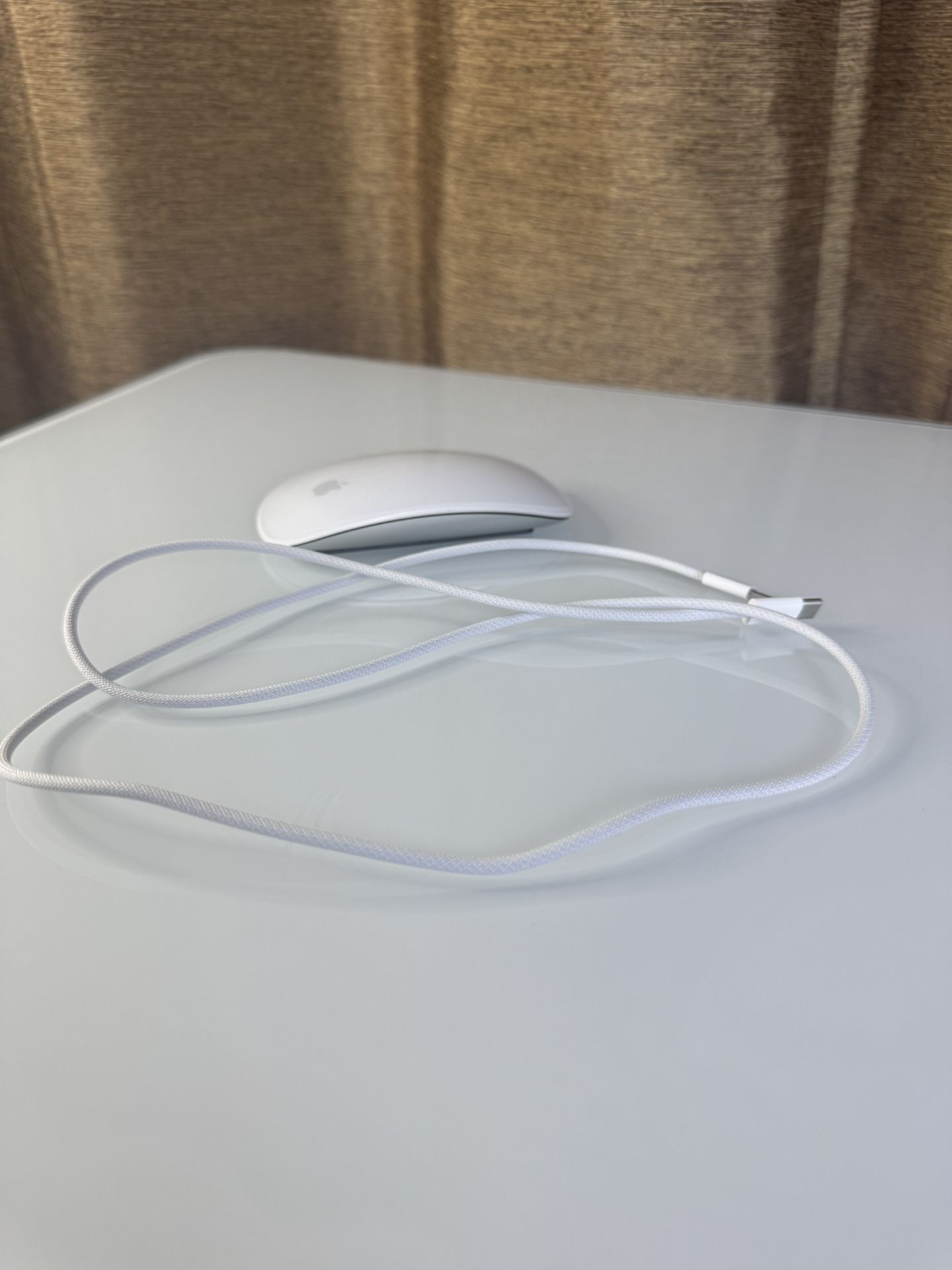 Apple Magic Mouse (Wireless)