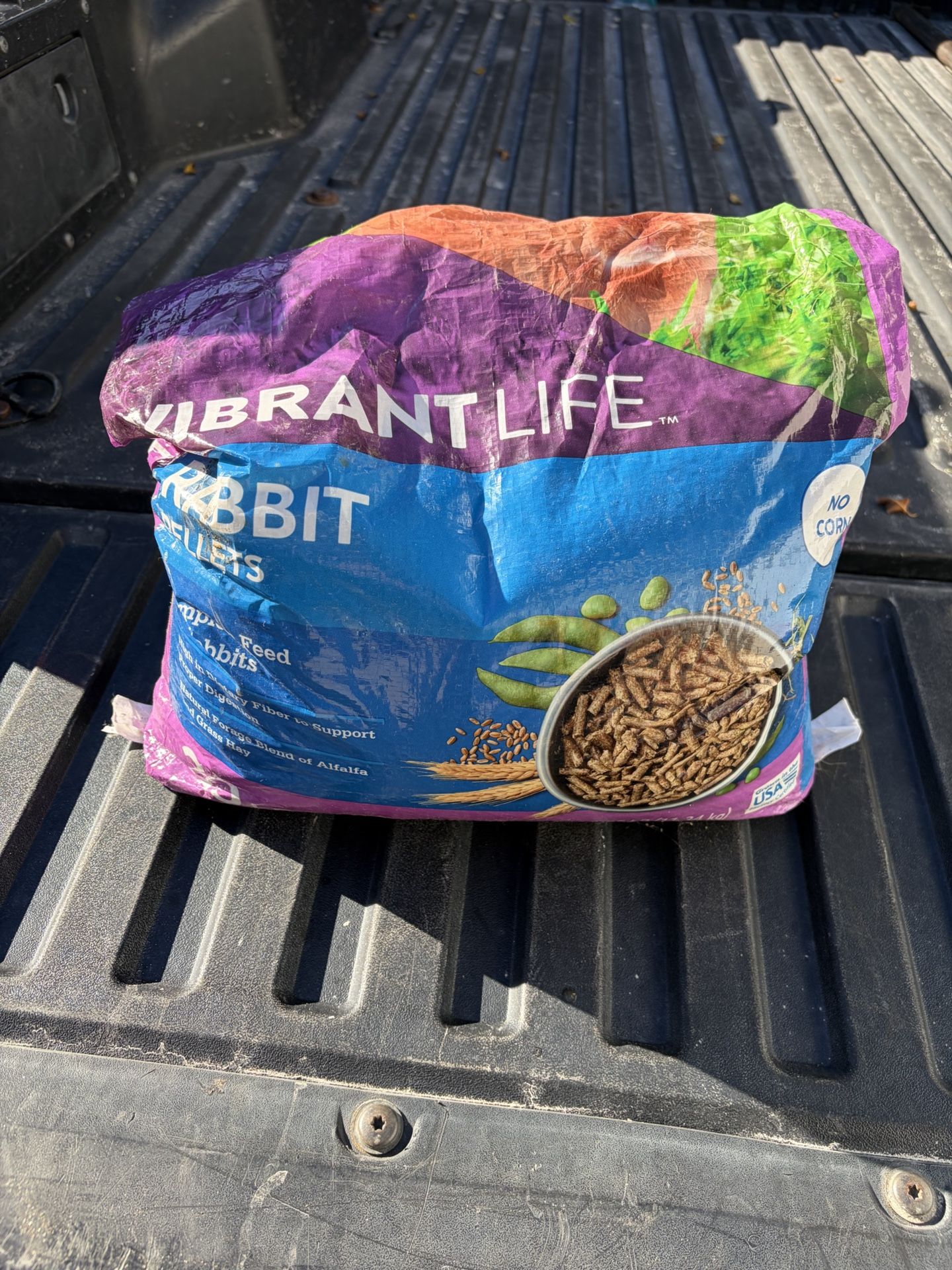 Rabbit Food/ Pellets (10 pounds) for Sale in Bell Gardens, CA - OfferUp
