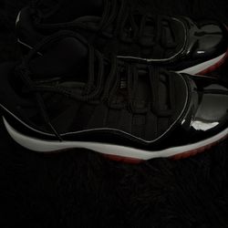 Air Jordan 11 Retro Low Bred 