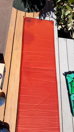 Thermal rest camping pad