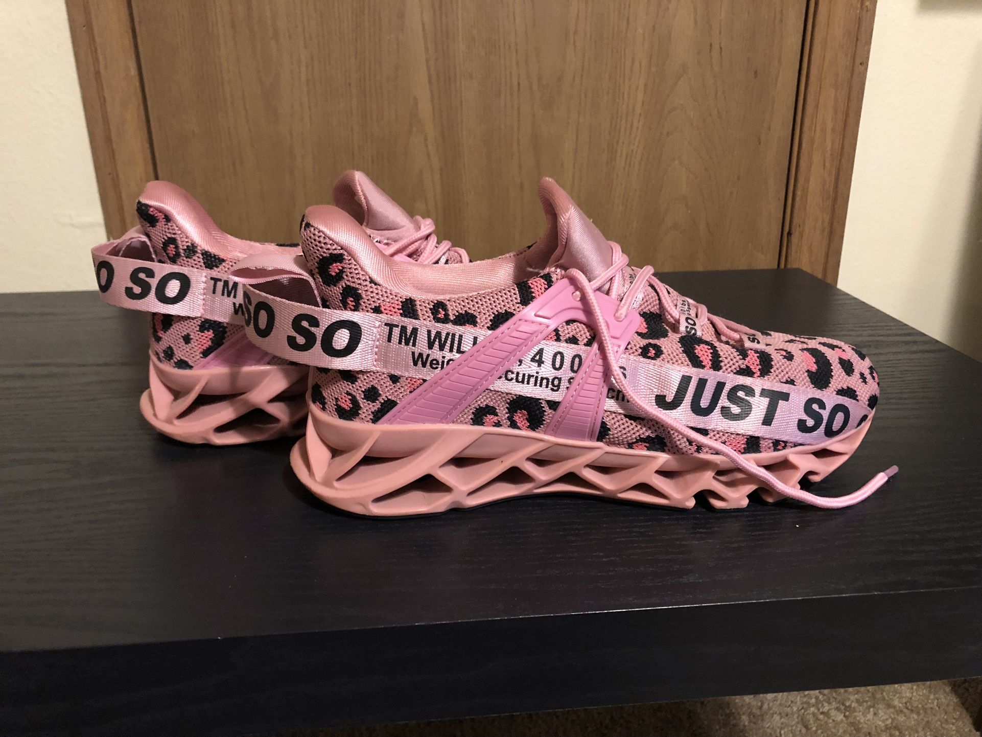 Women’s Pink Fashion Sneakers