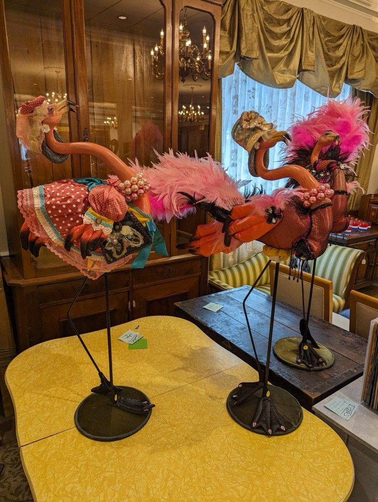 Flamingo display On Stands 3' 