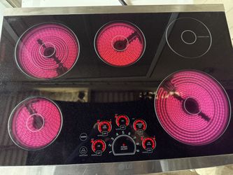 LG Studio 30”Built-in Electric Cooktop w/5 Elements & Warming Zone -Stainless Steel