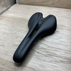 Specialized Body Geometry Power Sport Saddle with CrMo Rails 143mm