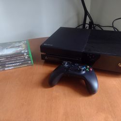 XBOX ONE with Games and extra Controller 
