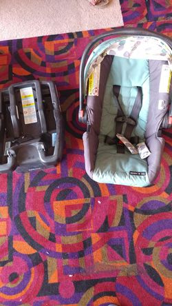 Graco Car Seat w/ attachment, Stroller, and Playpen