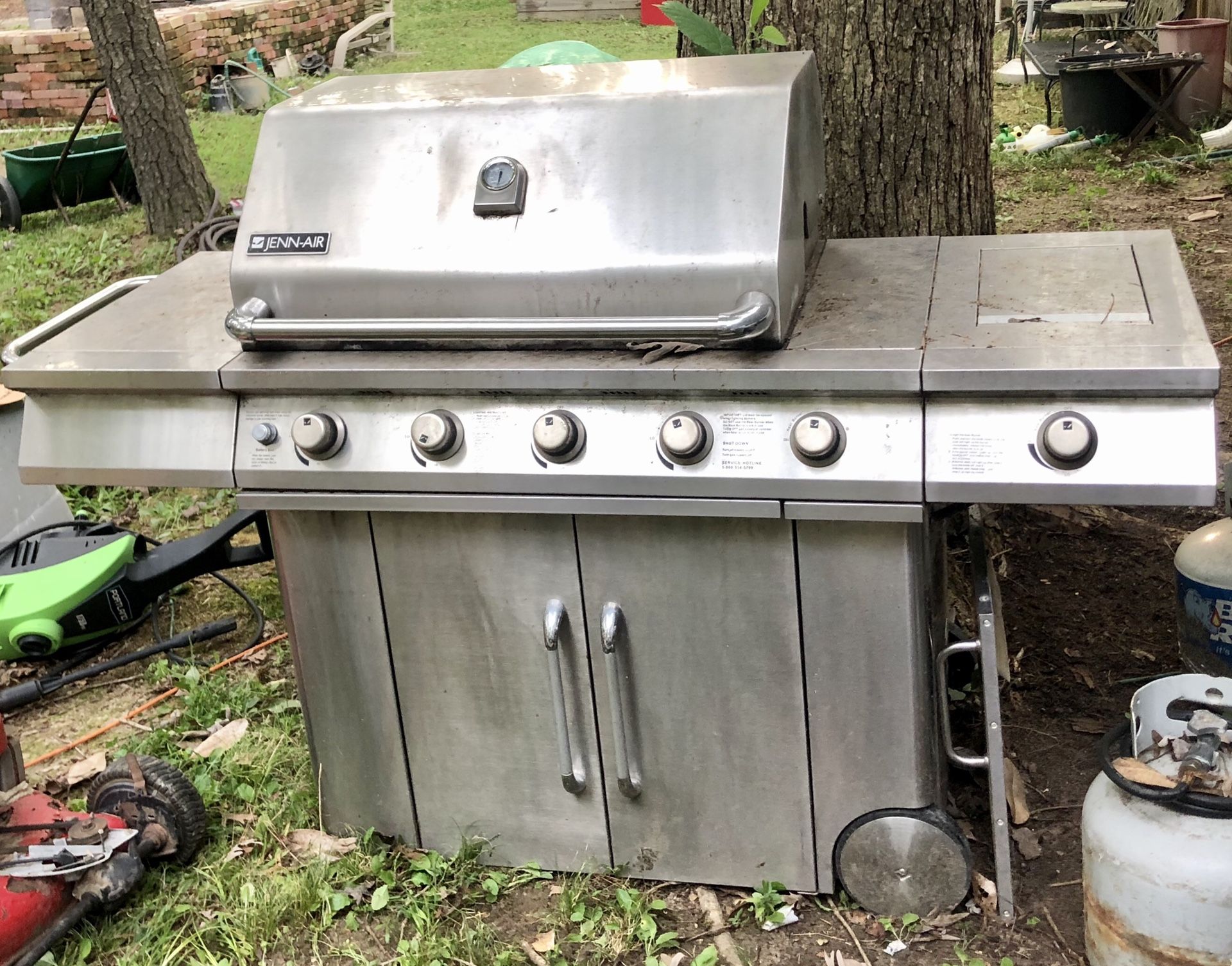 Jenn-Air Propane Grill