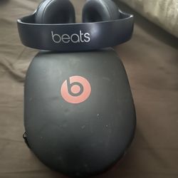 Beats - Studio Pro - Wireless Noise Cancelling Over-the-Ear Headphones - NAVY BLUE