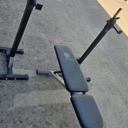 Adjustable Bench With Movable Racks