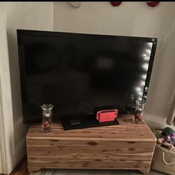 55” Insignia TV