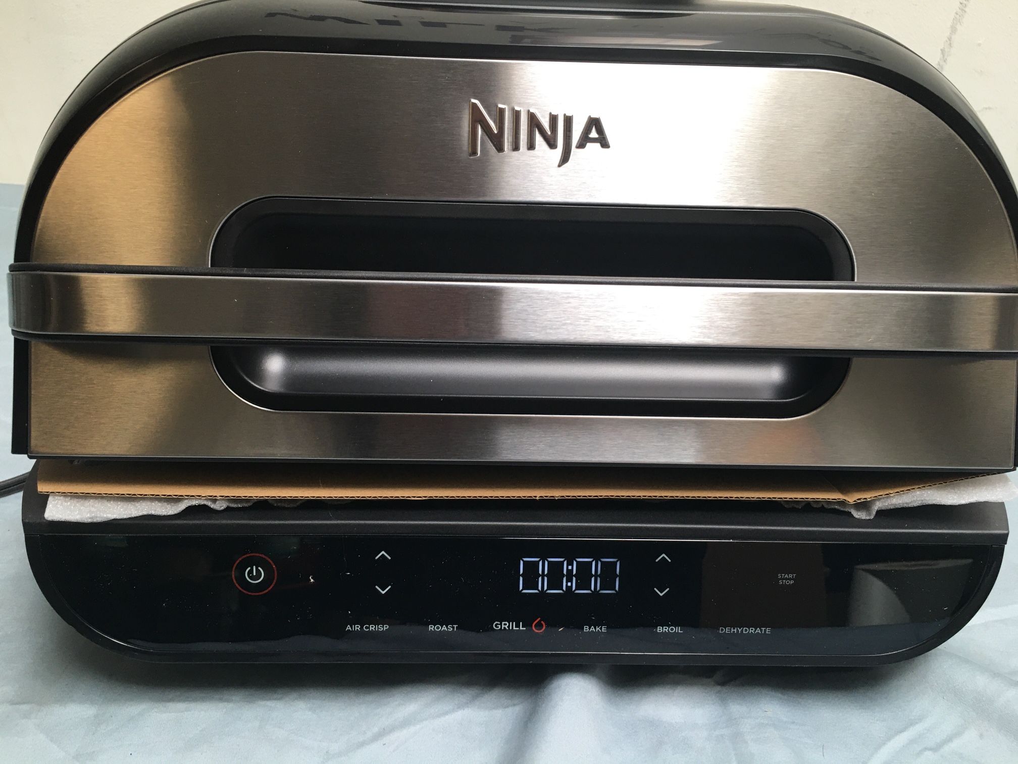 Rent to own Ninja - Foodi Smart XL 6-in-1 Indoor Grill with 4-qt Air Fryer,  Roast, Bake, Broil, & Dehydrate - Black - FlexShopper