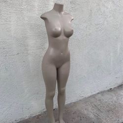 CLOTHING  MANIQUIN