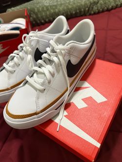 Nike Court Legacy