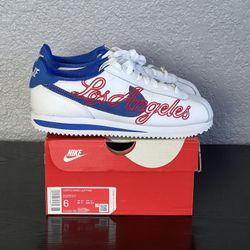 Nike Cortez x Los Angeles Dodgers                                         Size 6 In Men / 7.5 Women 