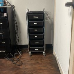 A caboodle for a salon or home use