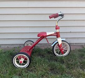 Vintage Radio Flyer Metal Tricycle