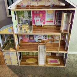 KidKraft Dollhouse 