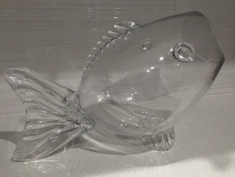 Glass fish shapes fish bowl