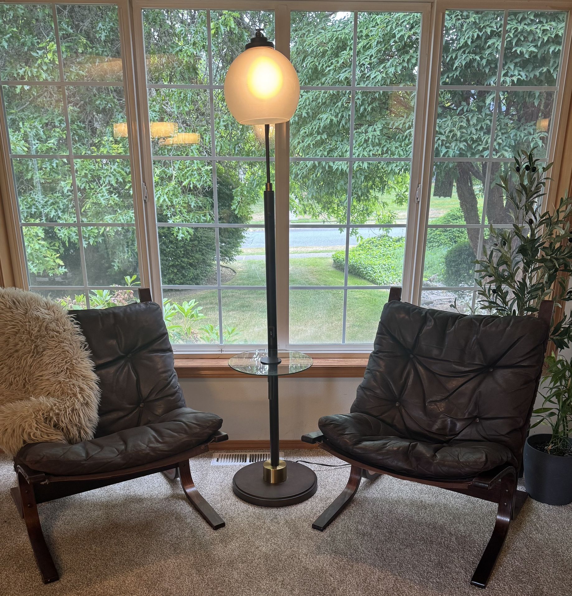 WESTNOFA SET OF CHAIRS