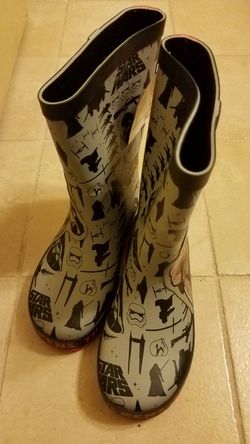 Disney Star Wars boy rain boots size 10