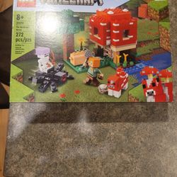 LEGO Minecraft Set. Unopened 