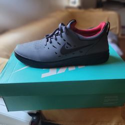 nike sb nyjah free size 7.5