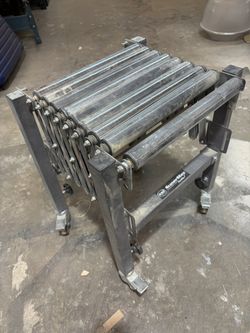 SuperMax Expandable Roller Conveyor