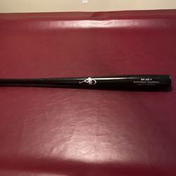 Rare 34oz Don Mattingly Select Maple Bat