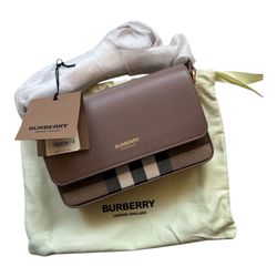 Burberry - Crossbody - NWT