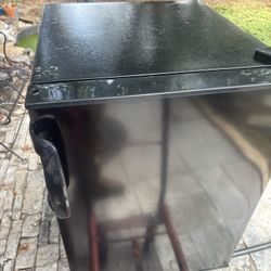 Summit 3.5cu Ft Mini Fridge 