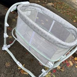 Ingenuity Dream and Grow Breathable Mesh Bedside Bassinet with Storage Pocket Dalton, Gray