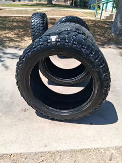 Tires 37x13.50 r24