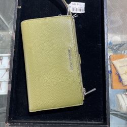 Michael Kors Wristlet 