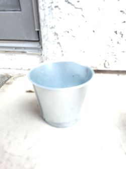 Project metal cups